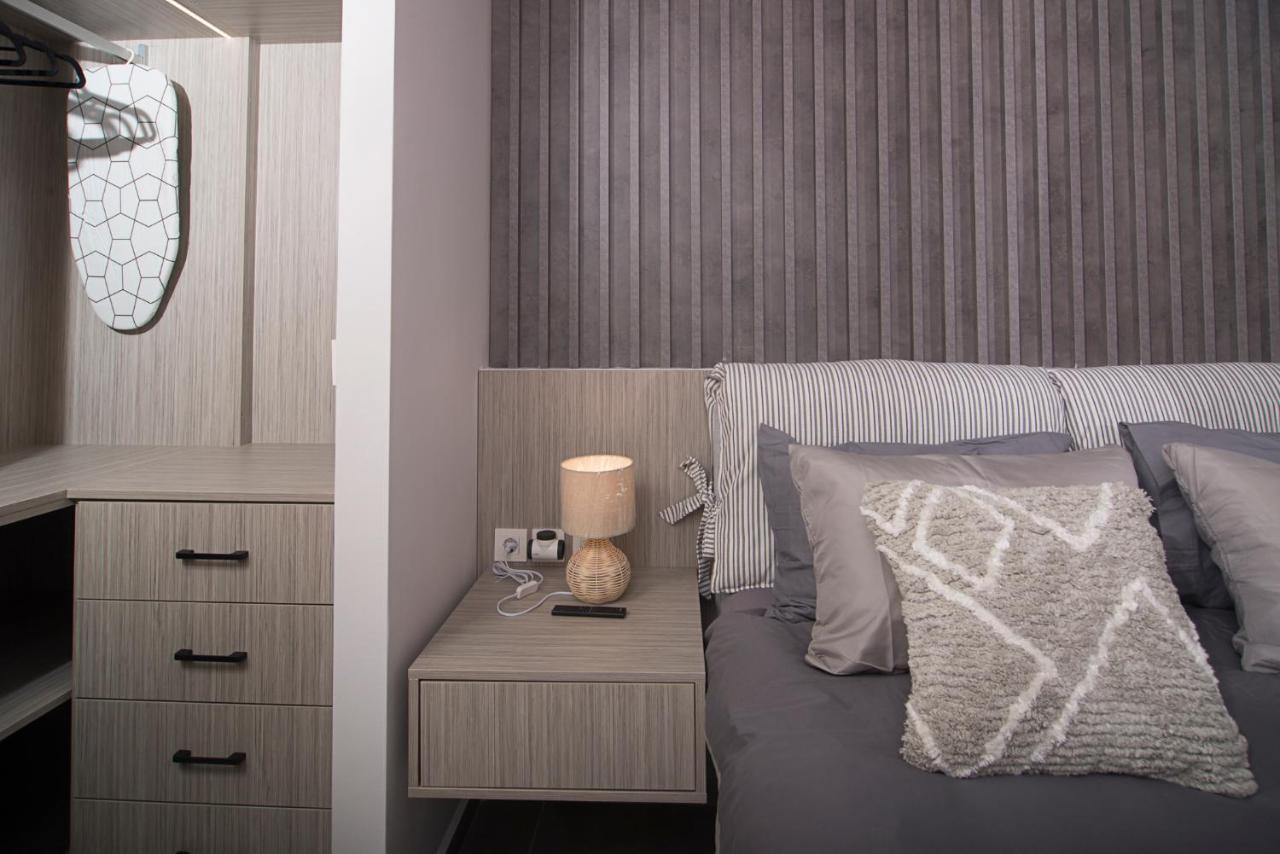 Urban Chic Luxury At The City Center Kalamata Exteriör bild